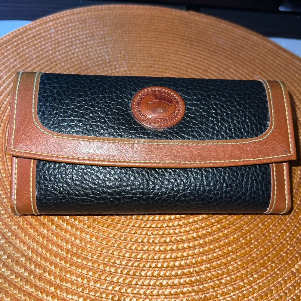 Vintage Dooney and Bourke Pebble leather trifold wallet